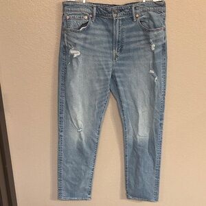 American Eagle Outfitters Light Blue Relaxed Jeans